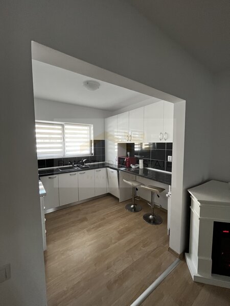 Prelungirea Ghencea, casa premium cu 4 camere de inchiriat.